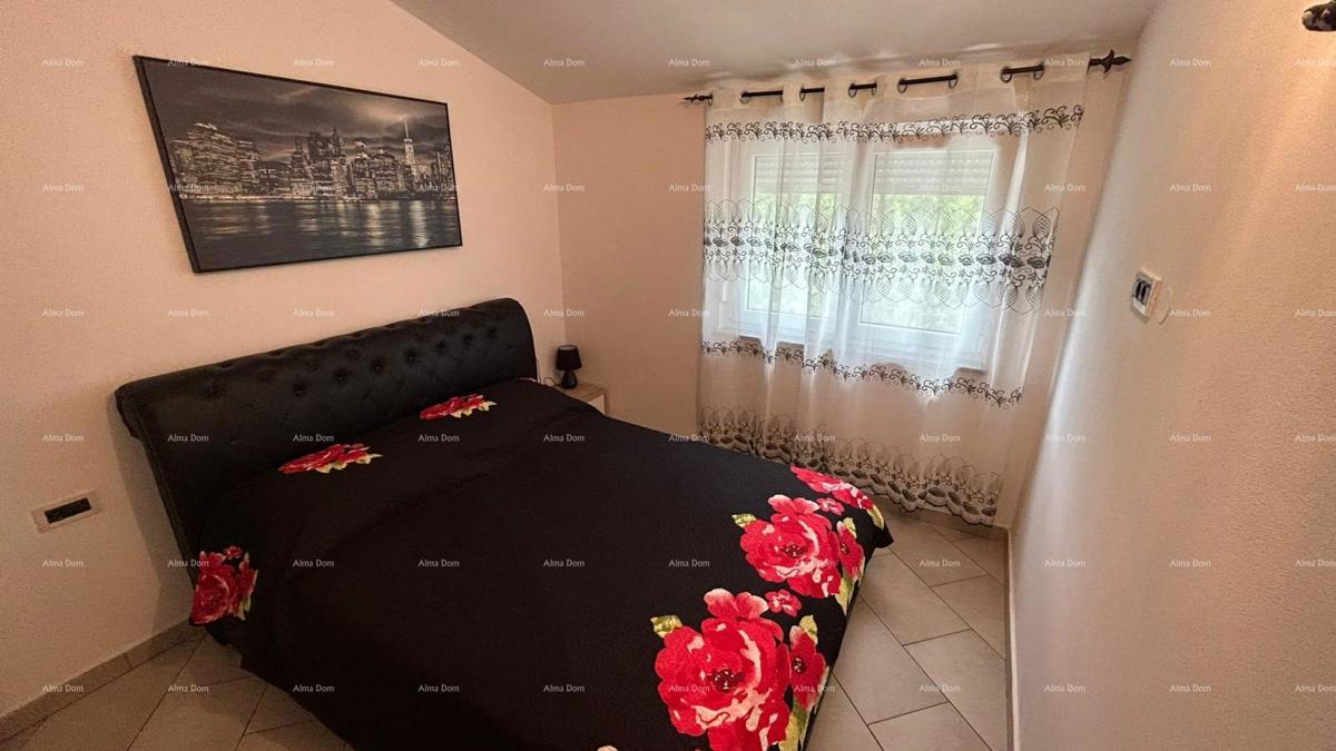 Pula Veli vrh. Prodajamo hišo z več apartmaji in bazenom.