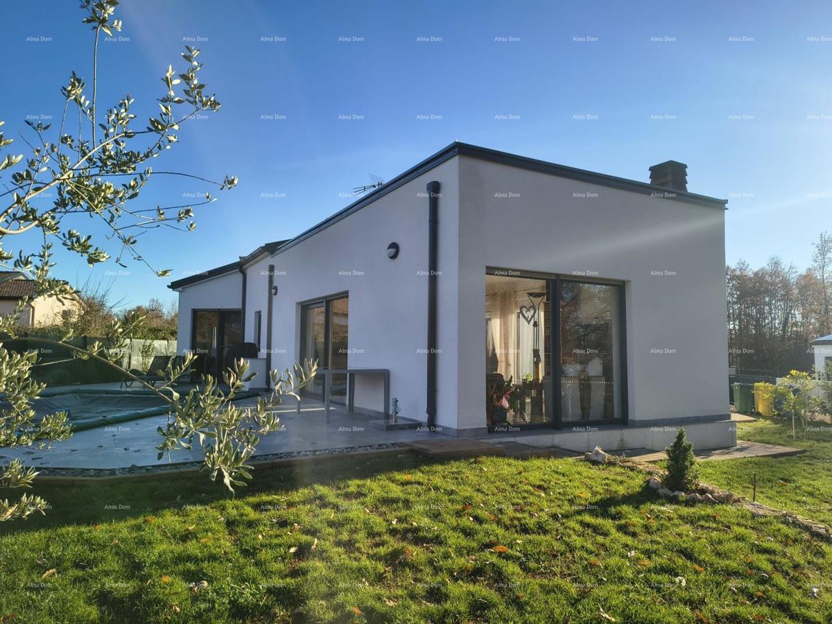 Samostojeća prizemnica s bazenom!