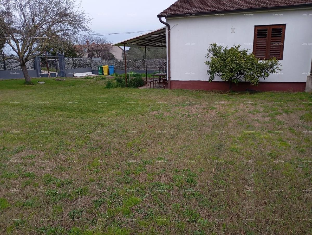 HIŠA NA PRODAJO – ŠKATARI, PULA