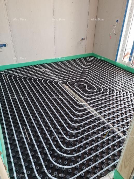 Moderna vila s bazenom, 1 km od morja, Pula