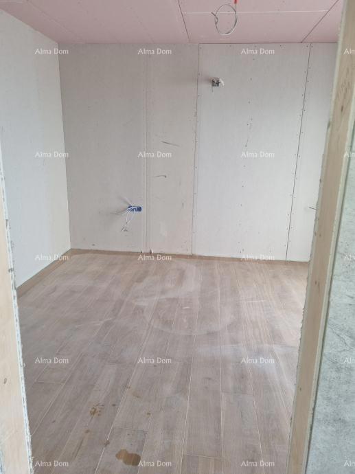 Moderna vila s bazenom, 1 km od morja, Pula