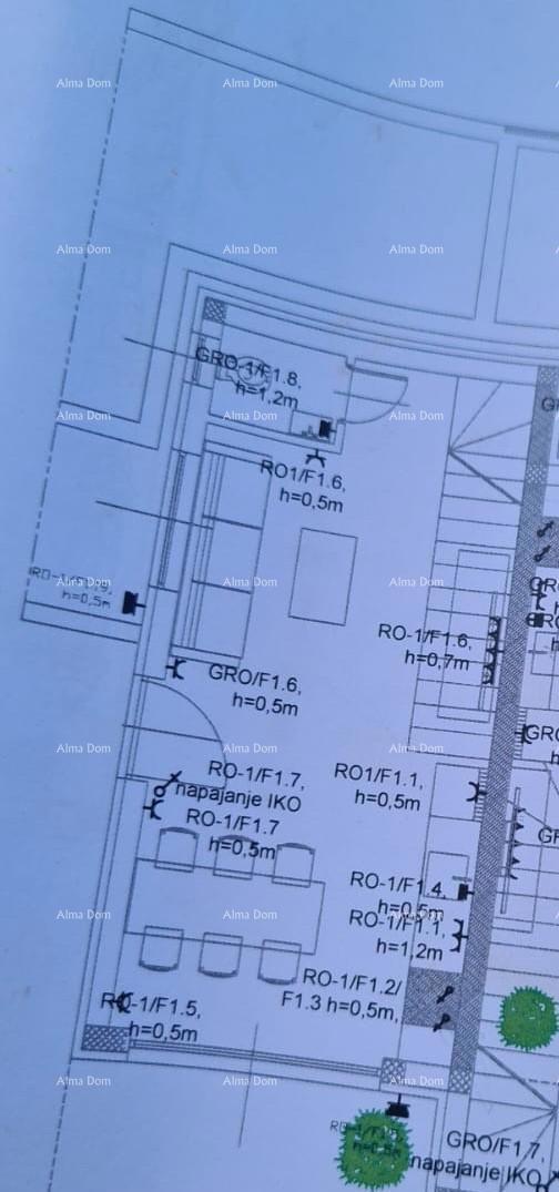Dvoetažni stan s dvorištem – Barbariga