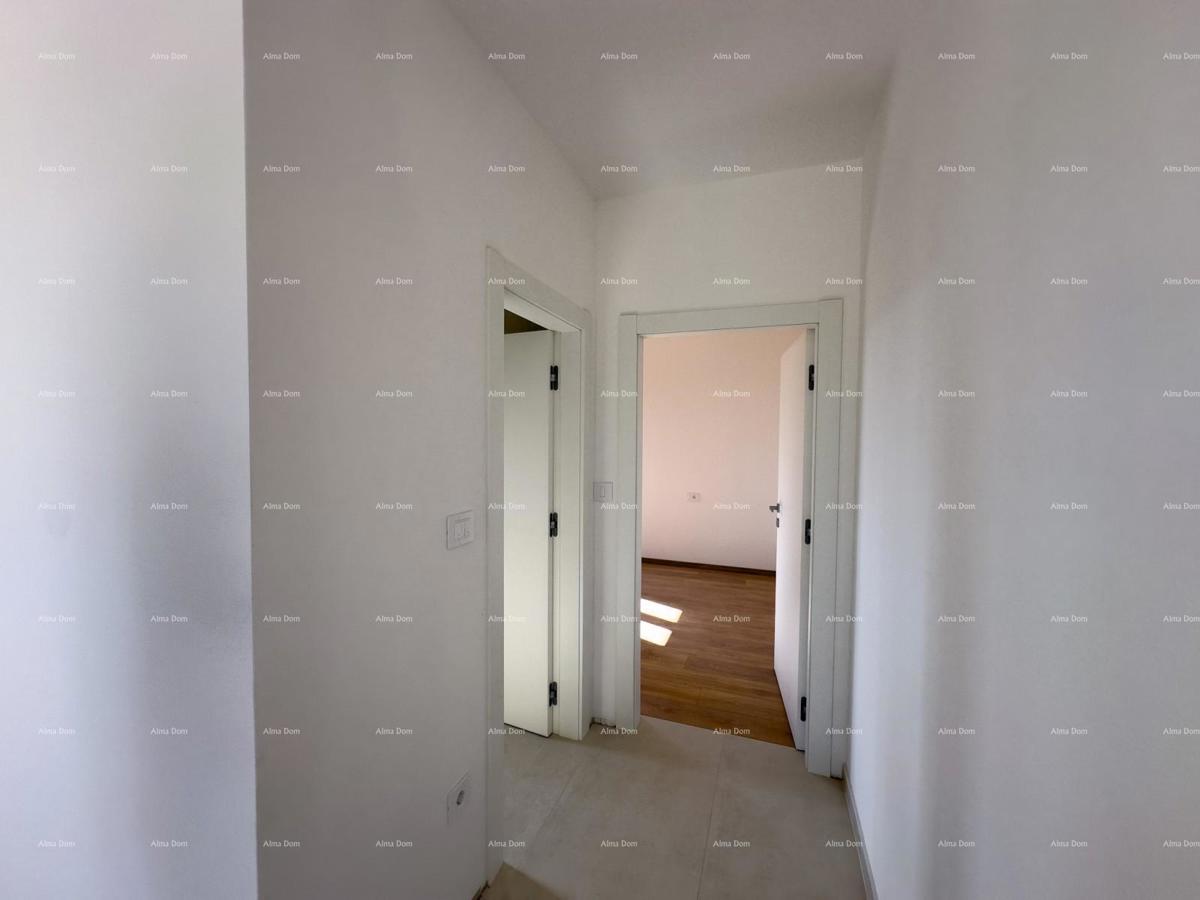 Prodajamo stanovanje z velikim vrtom v Barbanu.