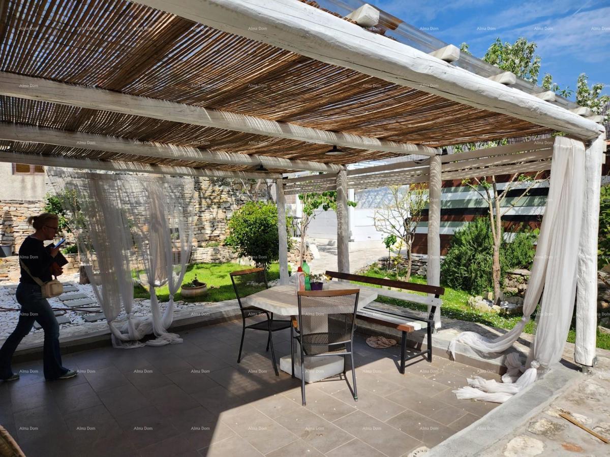 Pula, Galižana. Prenovljeni,