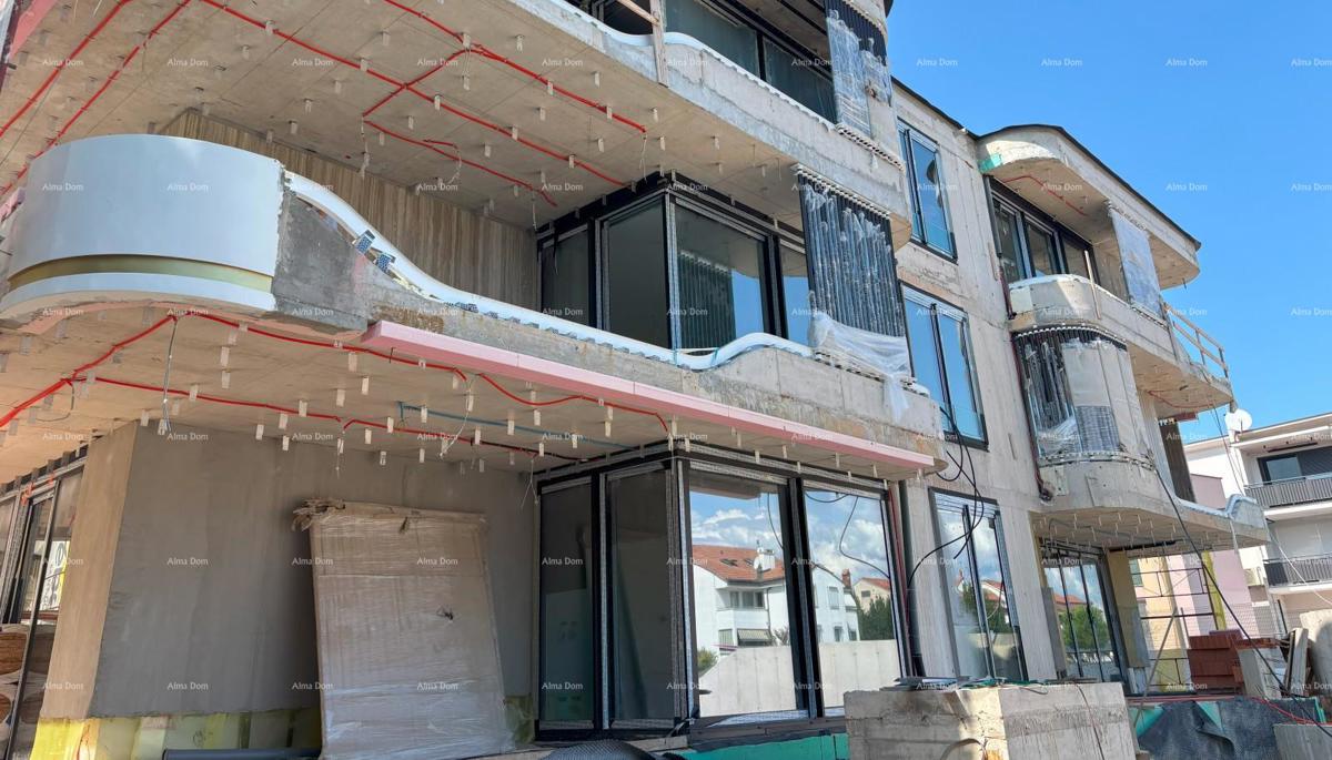 ROVINJ - stanovanje naprodaj v luksuzni rezidenci ob morju / S16