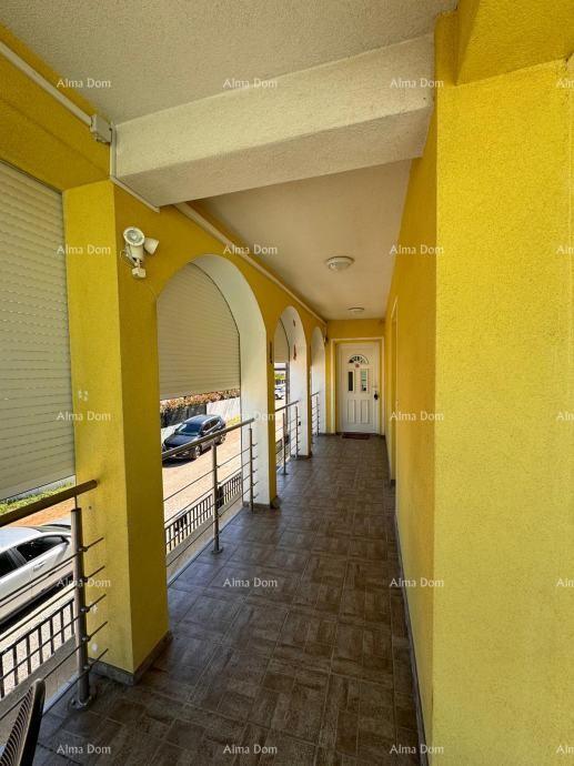 Fažana – Hiša s 3 stanovanji, 200 m od morja