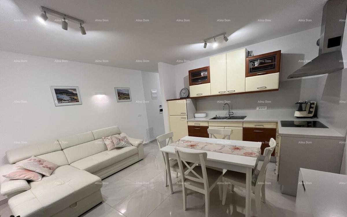 MODERNO STAN U PEROJU, 1 KM OD MORA