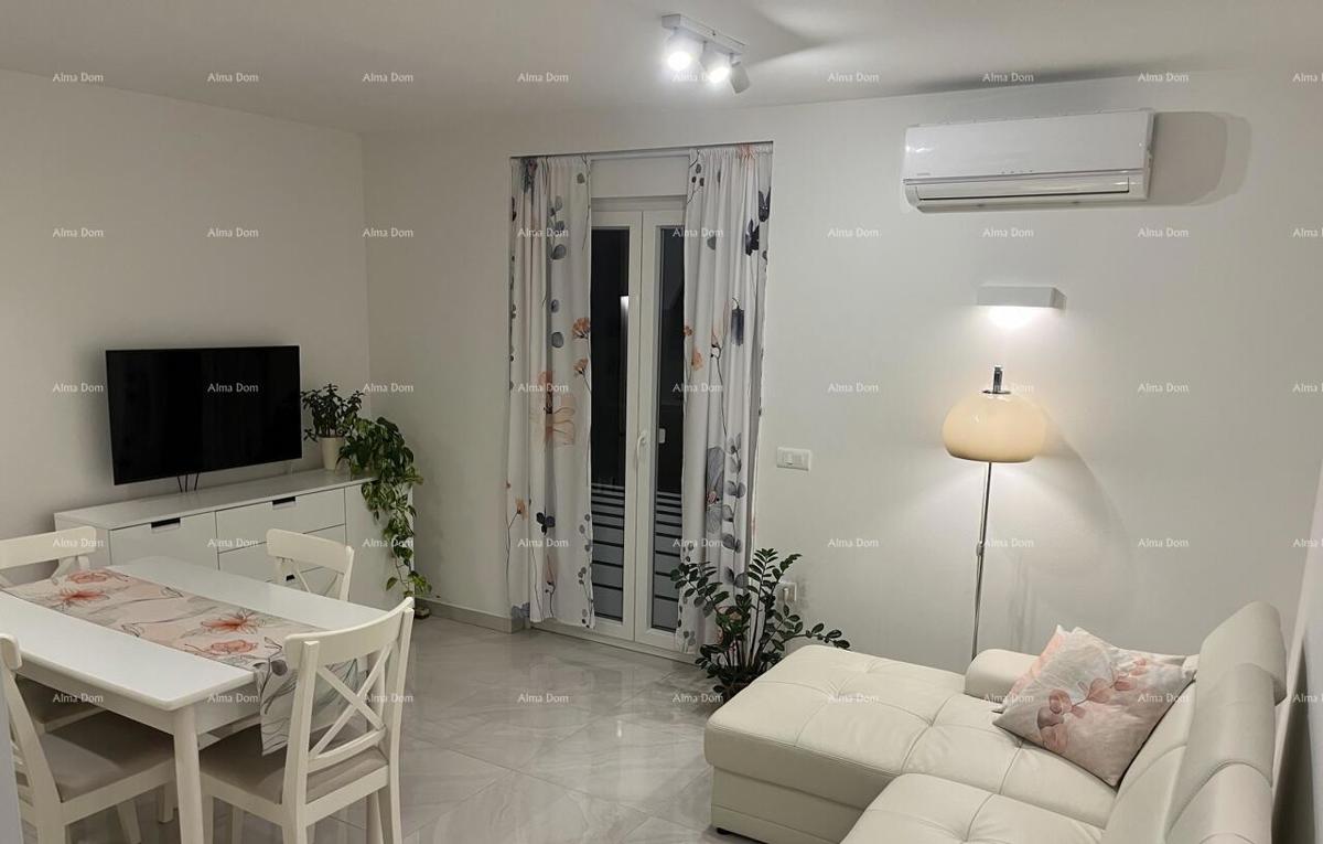 MODERNO STAN U PEROJU, 1 KM OD MORA