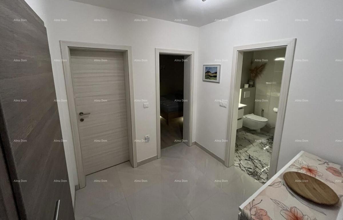 MODERNO STAN U PEROJU, 1 KM OD MORA