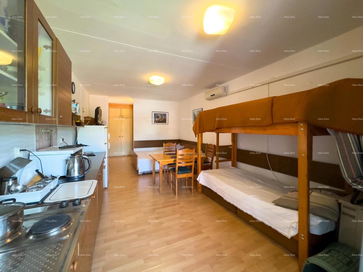 Na prodaju apartma v Dugji Uvali – blizu plaže!