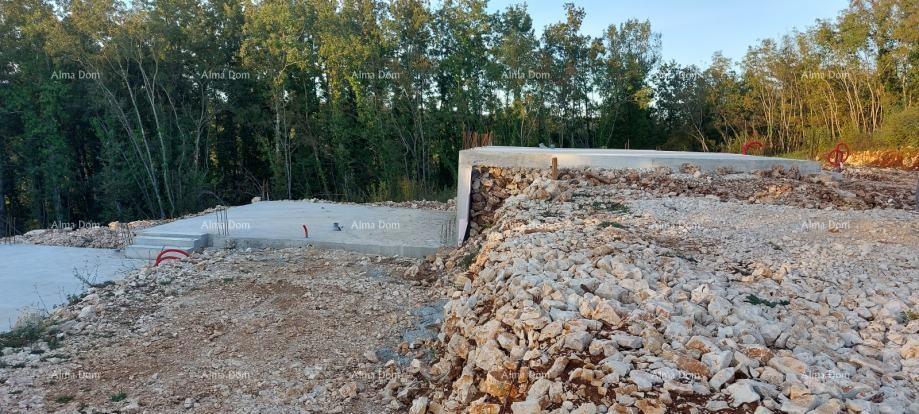 Gradbena parcela nedaleč od Tinjana! Dovoljenje za gradnjo duplex hiše!