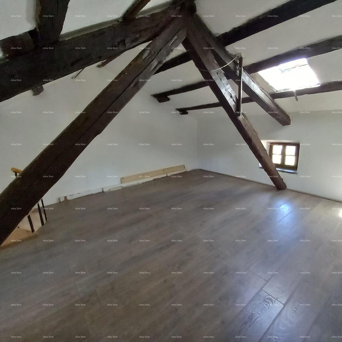 Na prodaju: šarmantna istarska kuća s prostranim dvorištem – Valtura