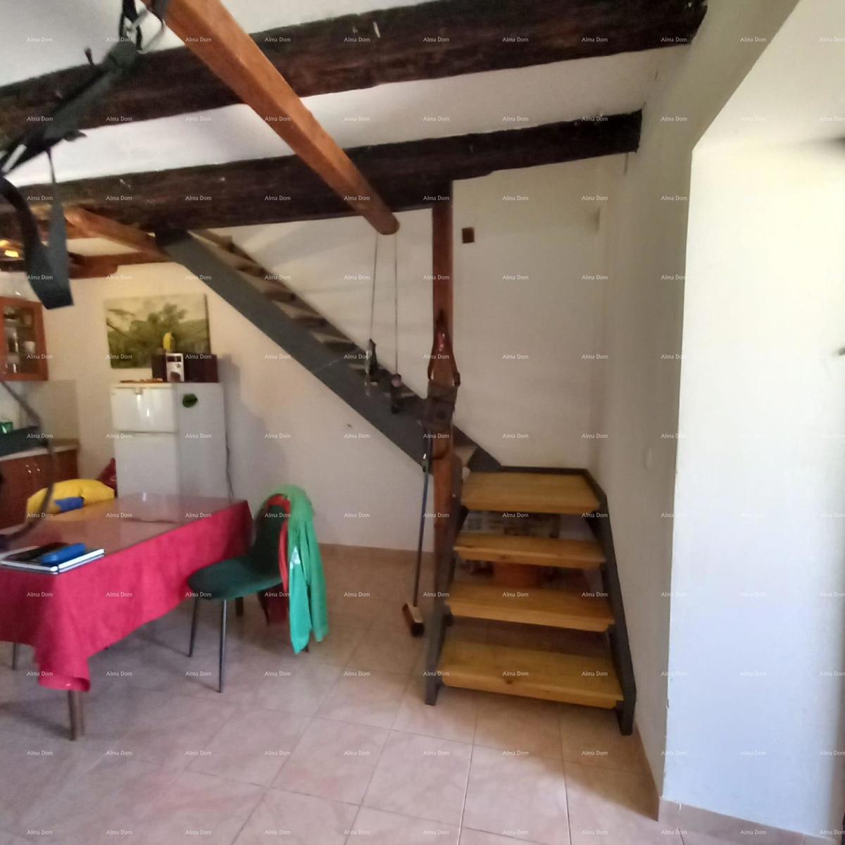 Na prodaju: šarmantna istarska kuća s prostranim dvorištem – Valtura