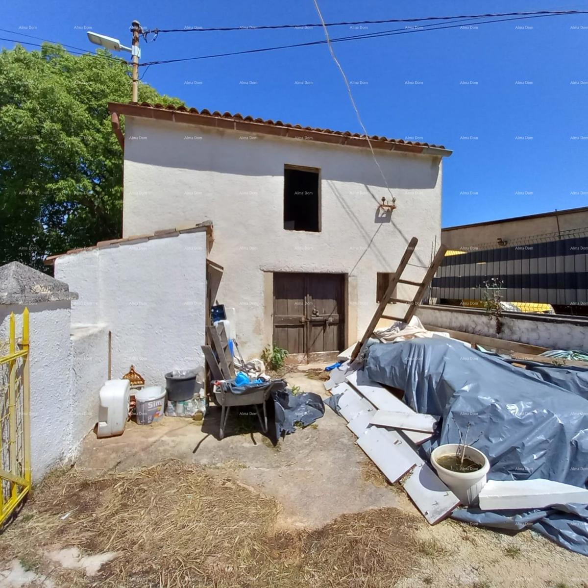 Na prodaju: šarmantna istarska kuća s prostranim dvorištem – Valtura