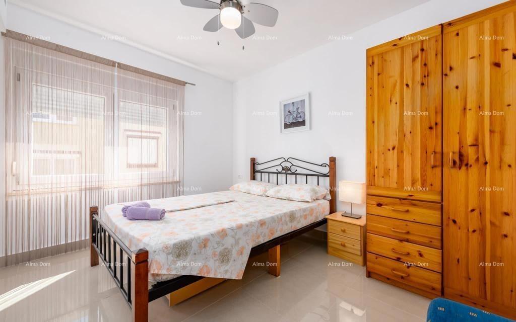 Medulin, samostoječa hiša s 5 apartmaji. Blizu Pošesa in plaž!.