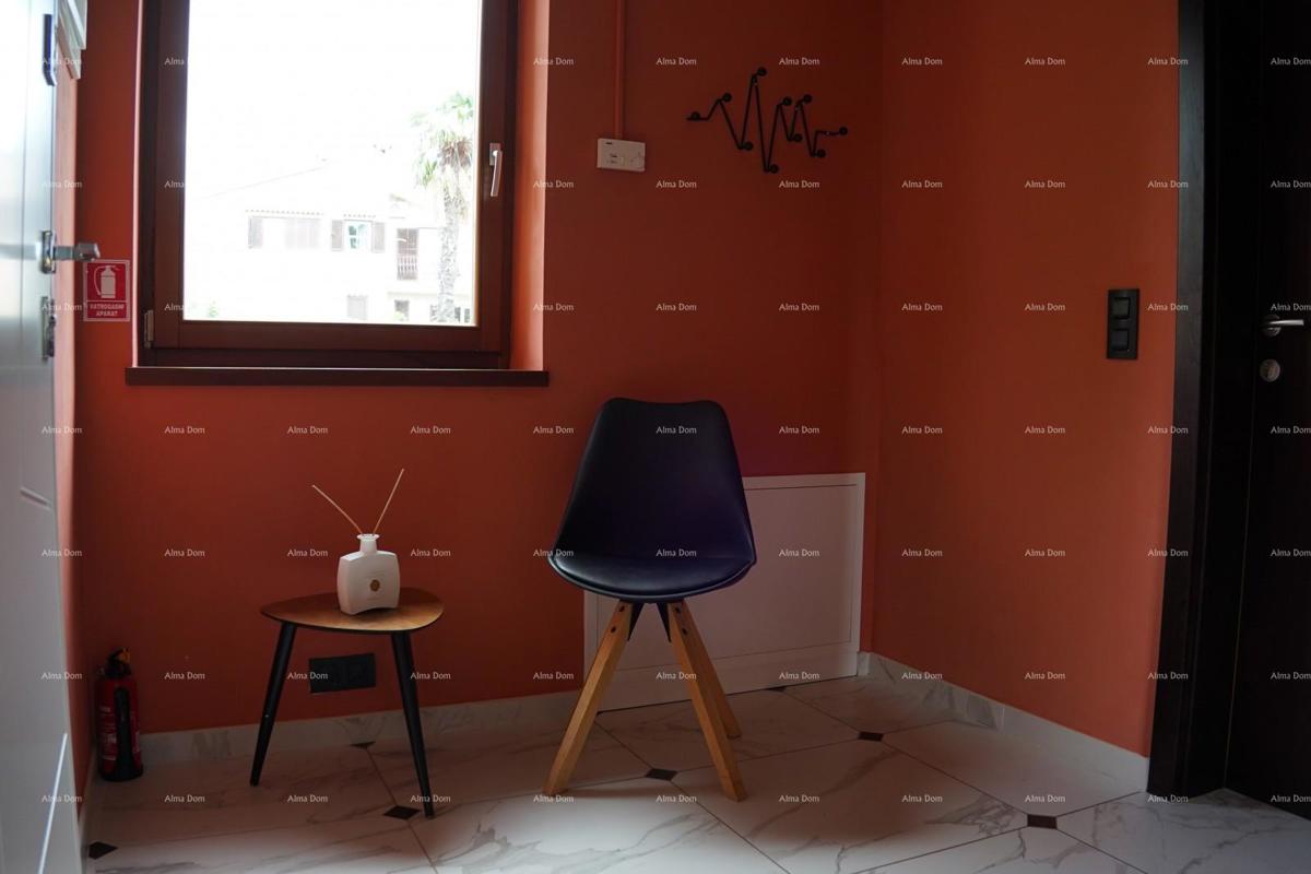 Rovinj. Stanovanje v prvem nadstropju hiše