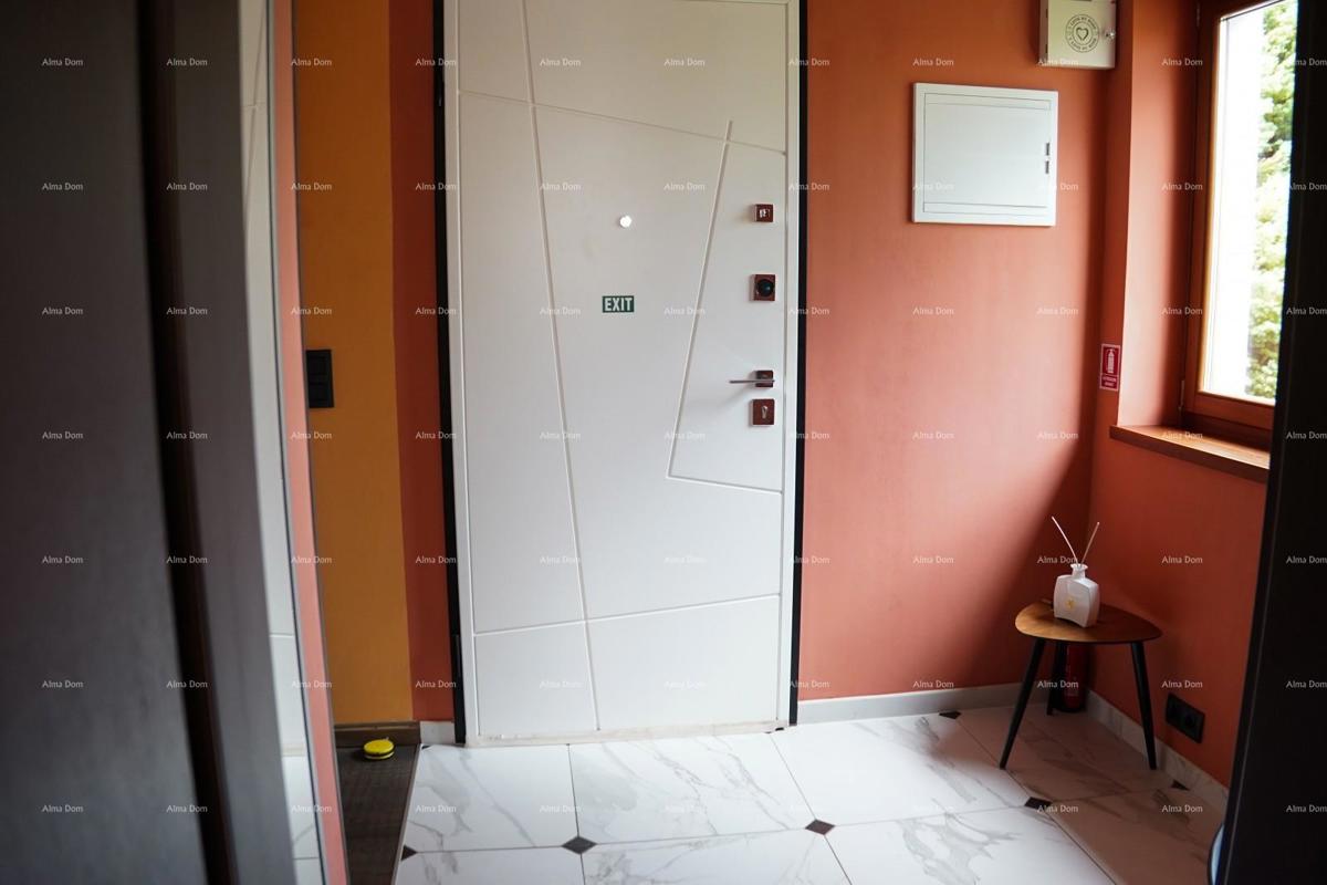 Rovinj. Stanovanje v prvem nadstropju hiše