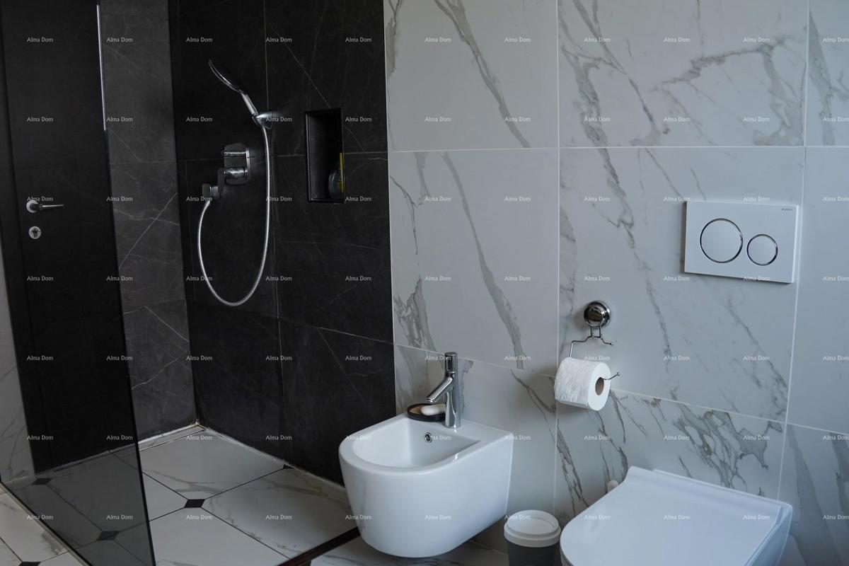 Rovinj. Stanovanje v prvem nadstropju hiše