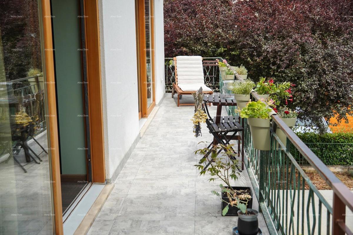 Rovinj. Stanovanje v prvem nadstropju hiše