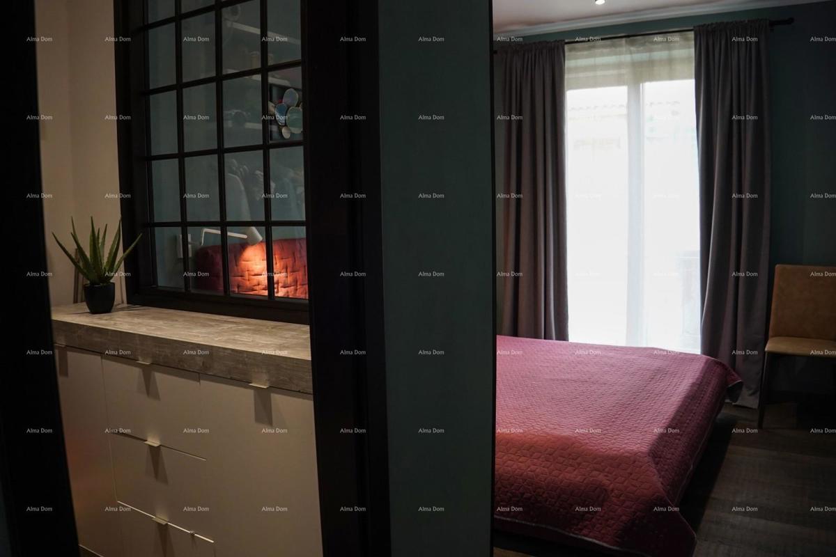 Rovinj. Stanovanje v prvem nadstropju hiše