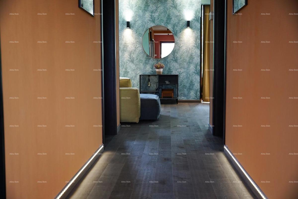 Rovinj. Stanovanje v prvem nadstropju hiše