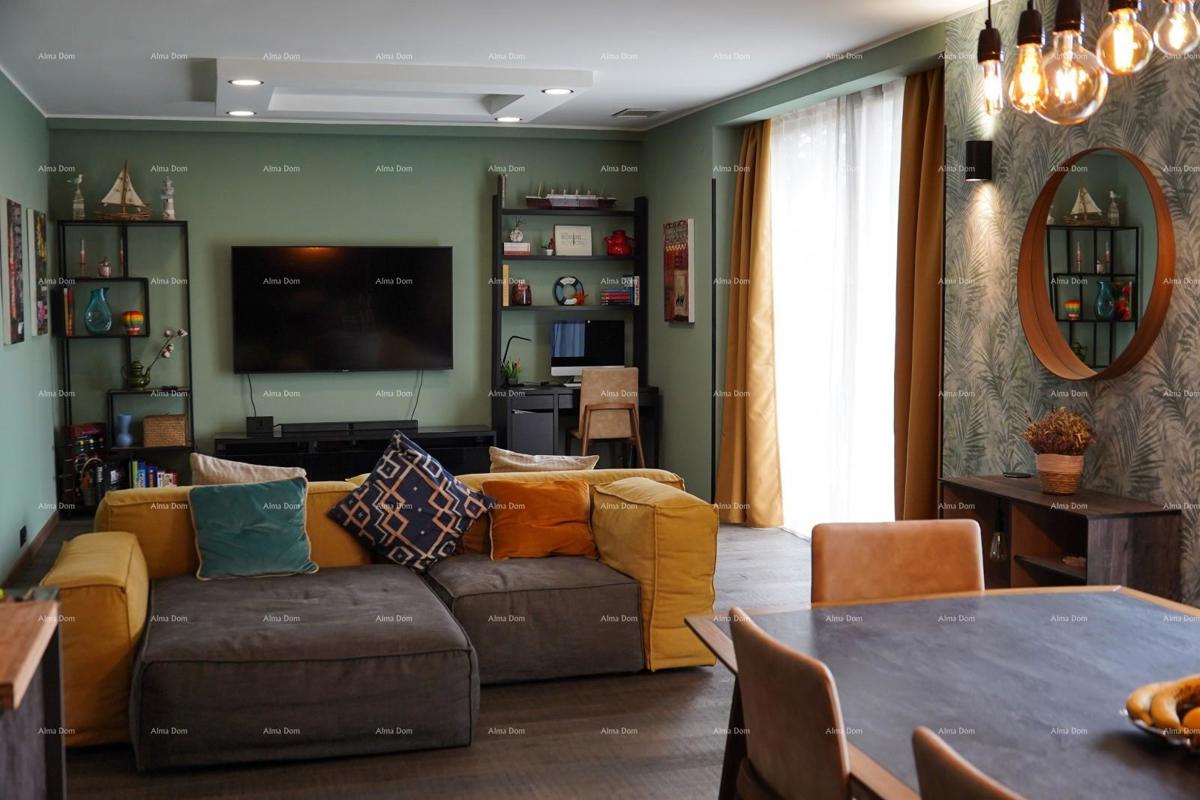 Rovinj. Stanovanje v prvem nadstropju hiše