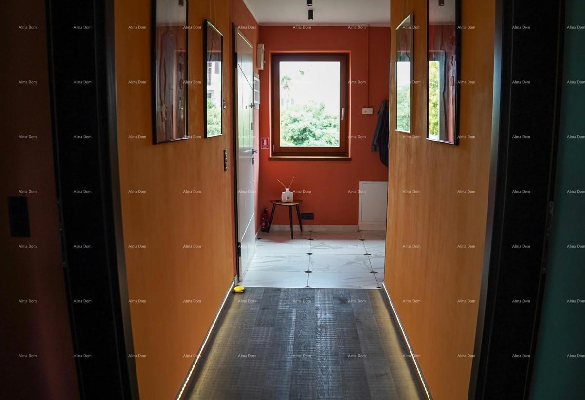 Rovinj. Stanovanje v prvem nadstropju hiše