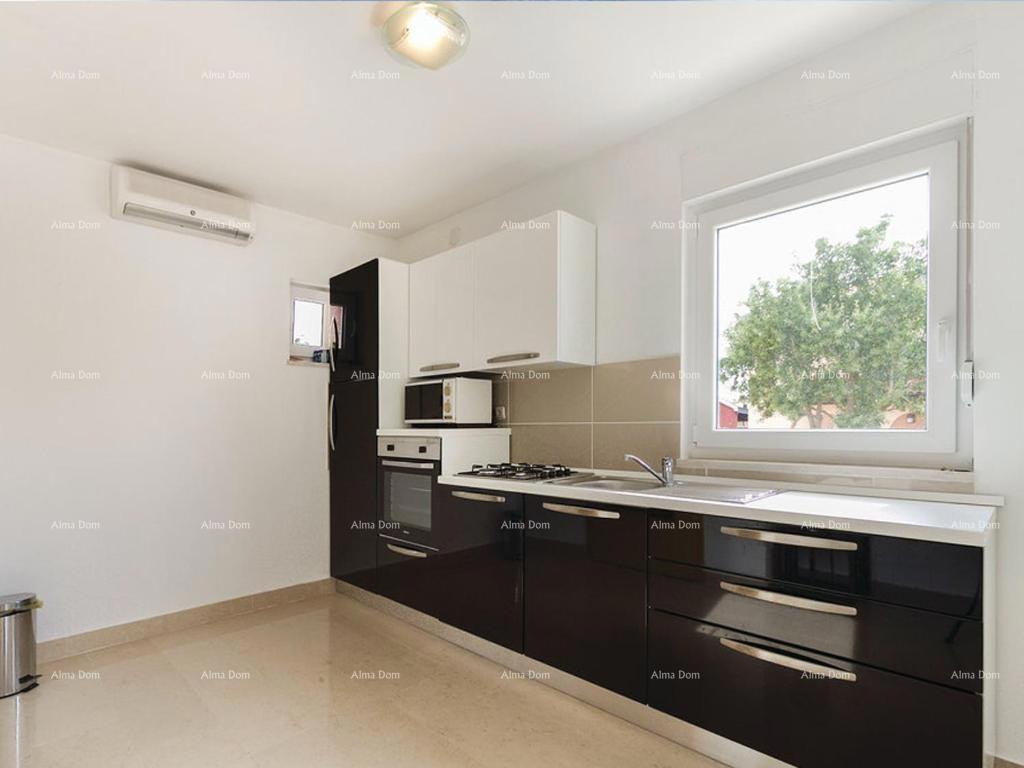 The translated title in Slovenian would be: