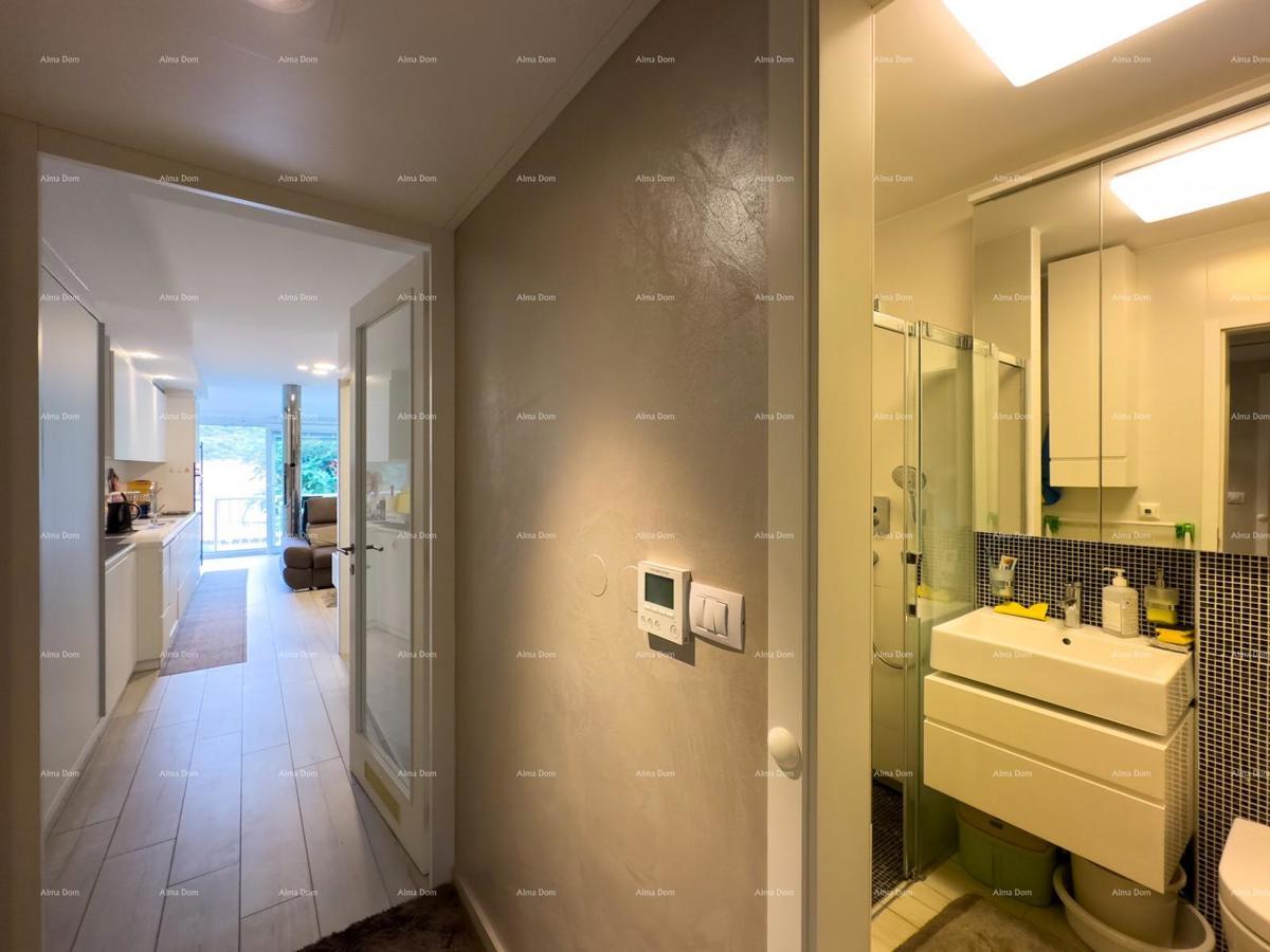 Prodajemo renoviran stan v Dugi Uvali!