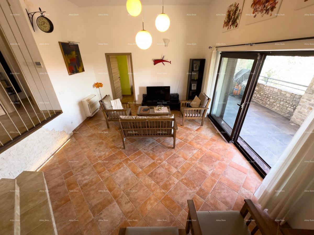 Prekrasna hiša s bazenom v Puli, idealna za družino ali naložbo