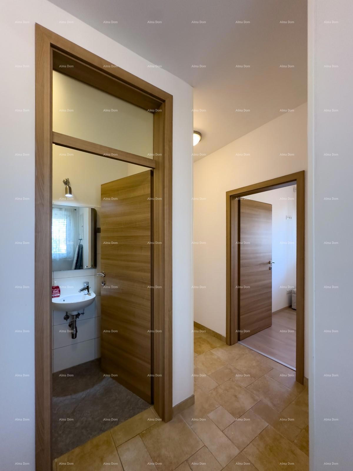 Prekrasna hiša s bazenom v Puli, idealna za družino ali naložbo