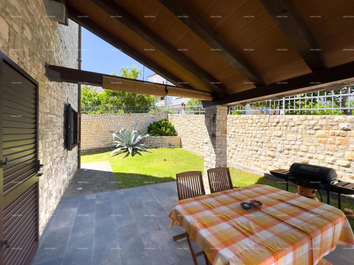 Prekrasna hiša s bazenom v Puli, idealna za družino ali naložbo