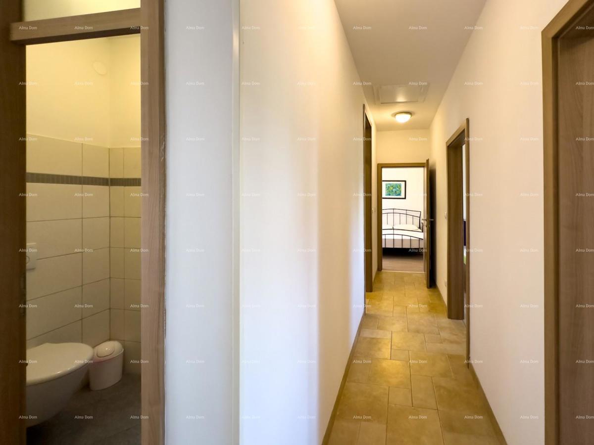 Prekrasna hiša s bazenom v Puli, idealna za družino ali naložbo