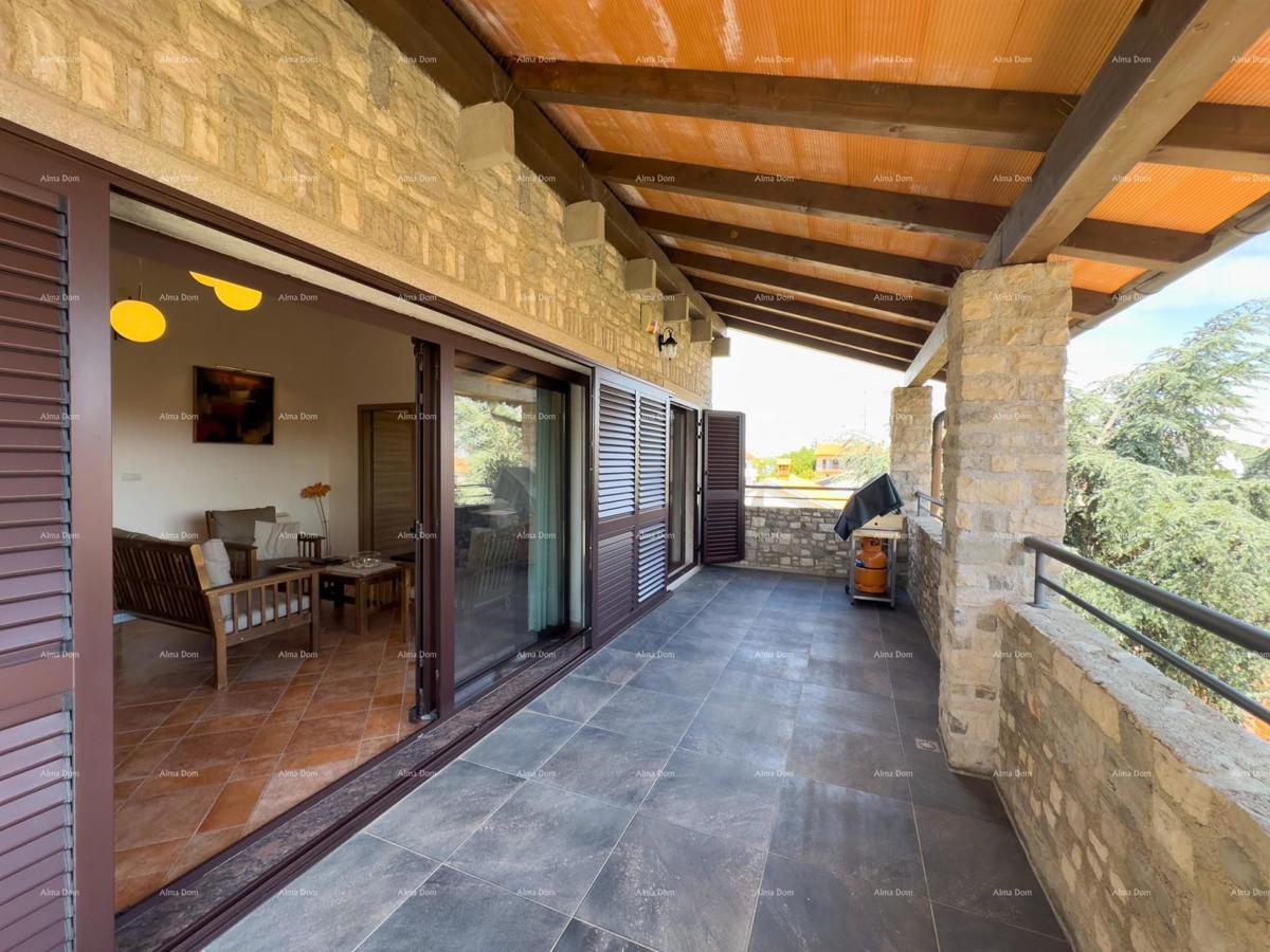 Prekrasna hiša s bazenom v Puli, idealna za družino ali naložbo