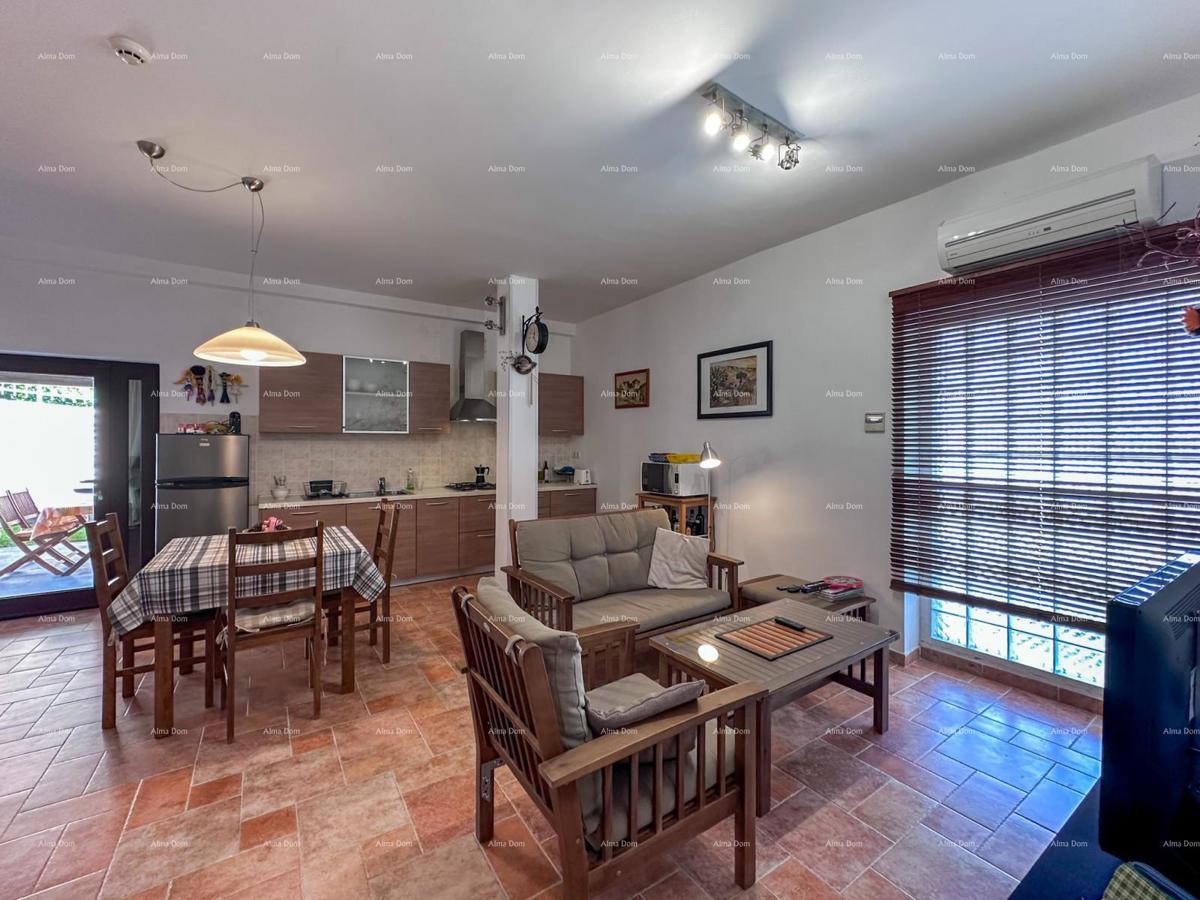 Prekrasna hiša s bazenom v Puli, idealna za družino ali naložbo