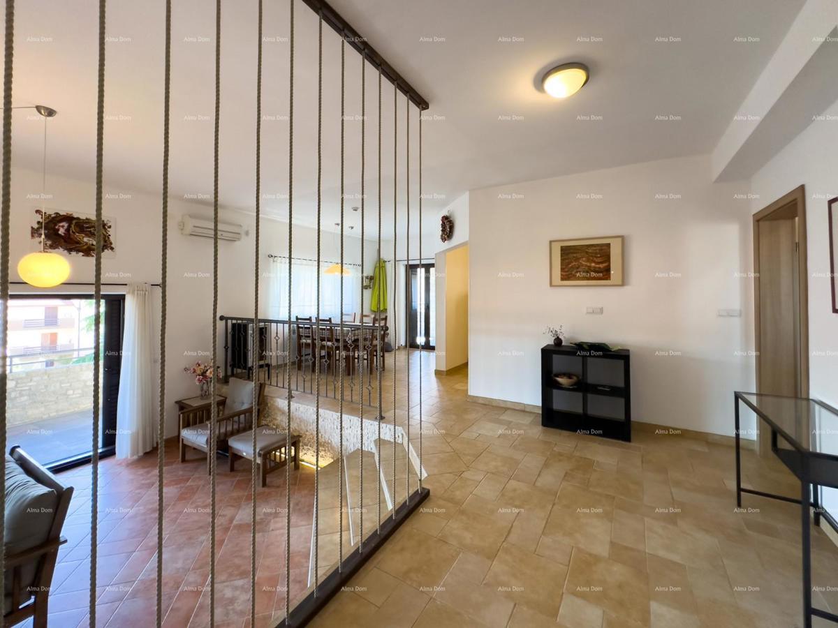 Prekrasna hiša s bazenom v Puli, idealna za družino ali naložbo