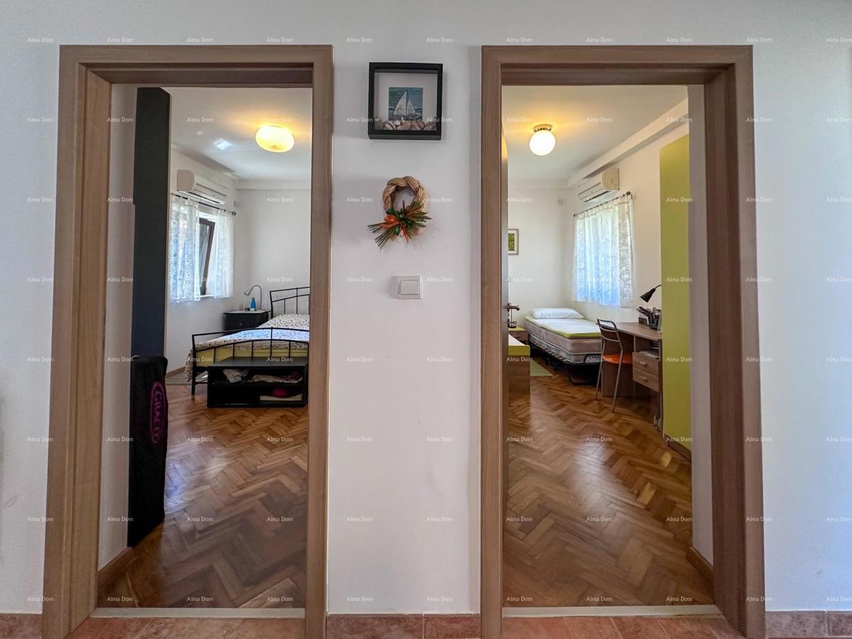 Prekrasna hiša s bazenom v Puli, idealna za družino ali naložbo