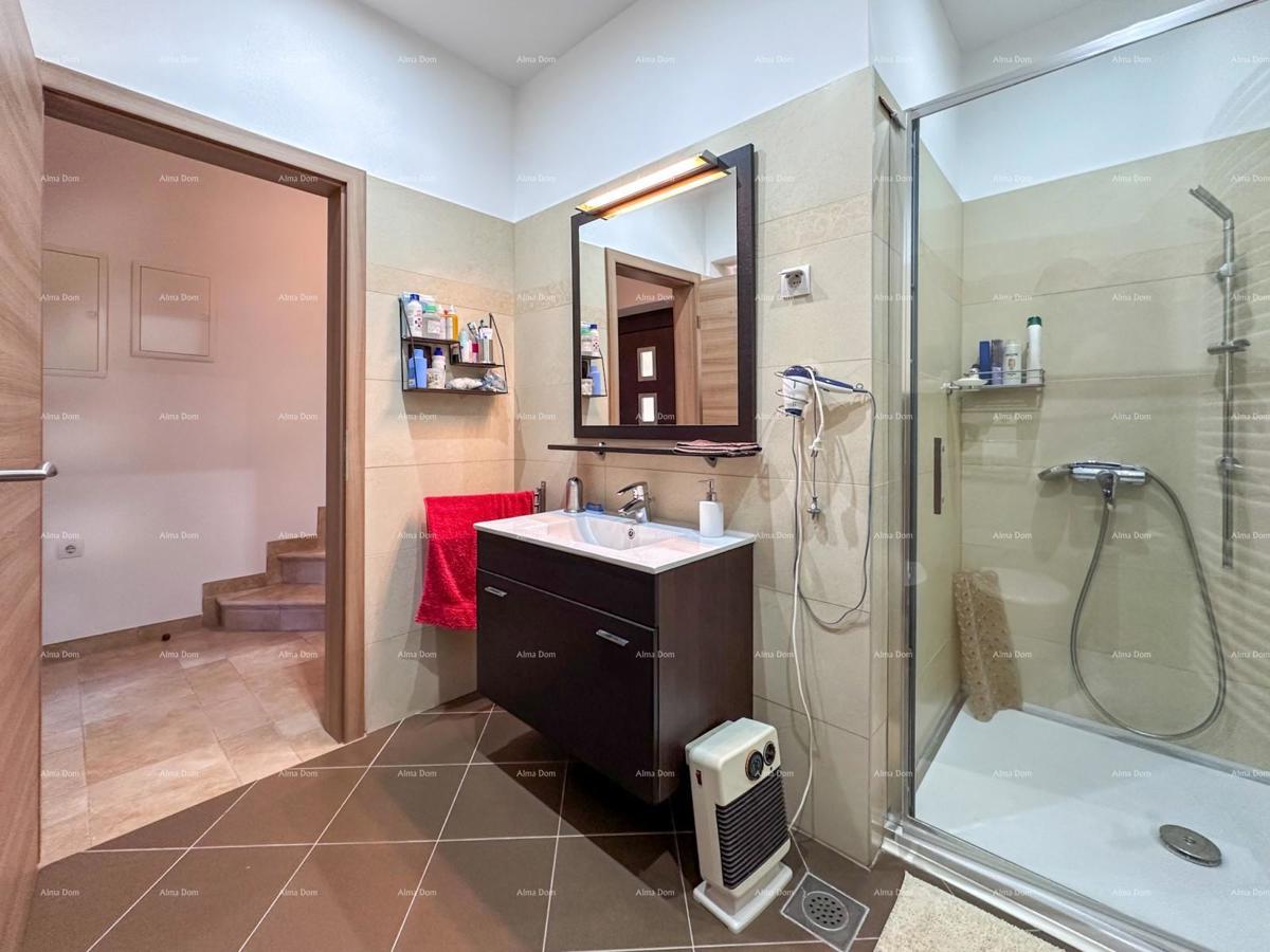 Prekrasna hiša s bazenom v Puli, idealna za družino ali naložbo