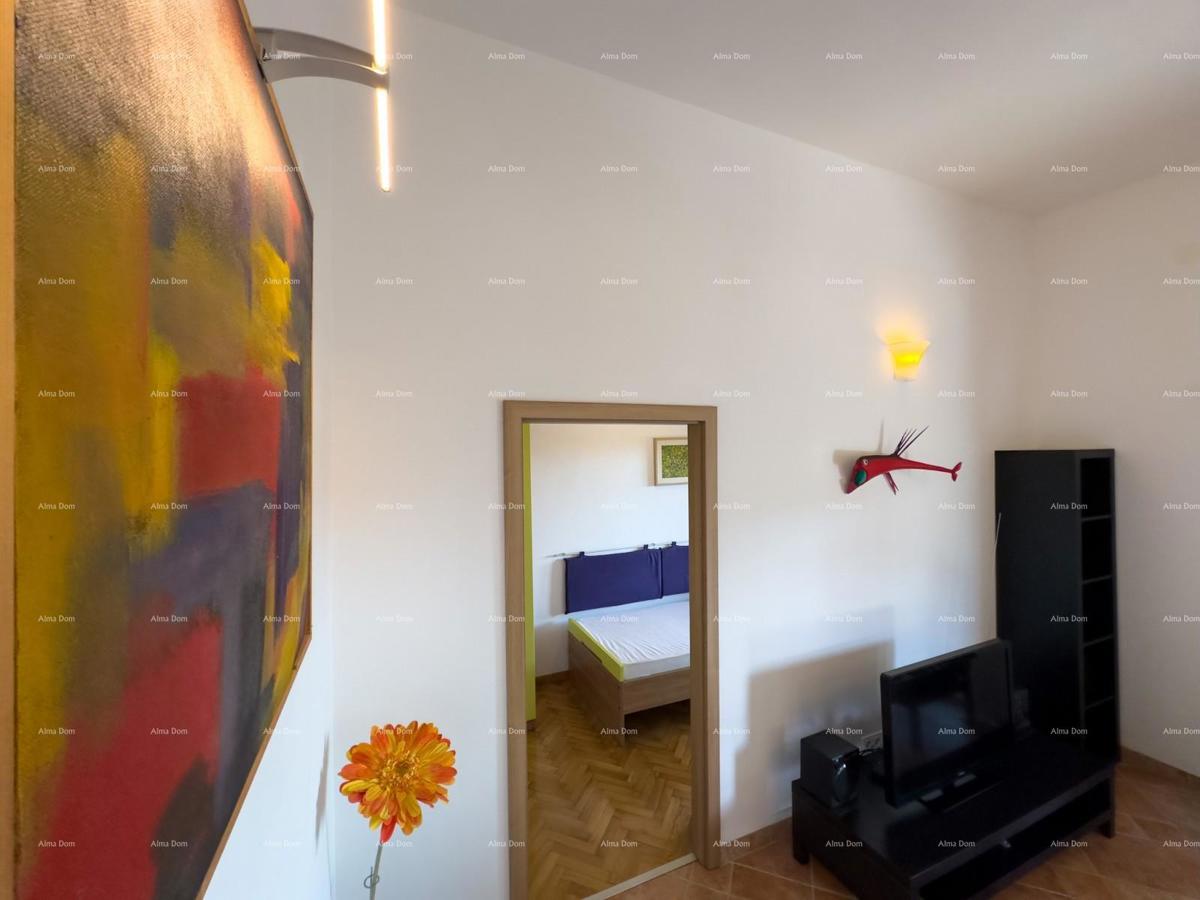 Prekrasna hiša s bazenom v Puli, idealna za družino ali naložbo