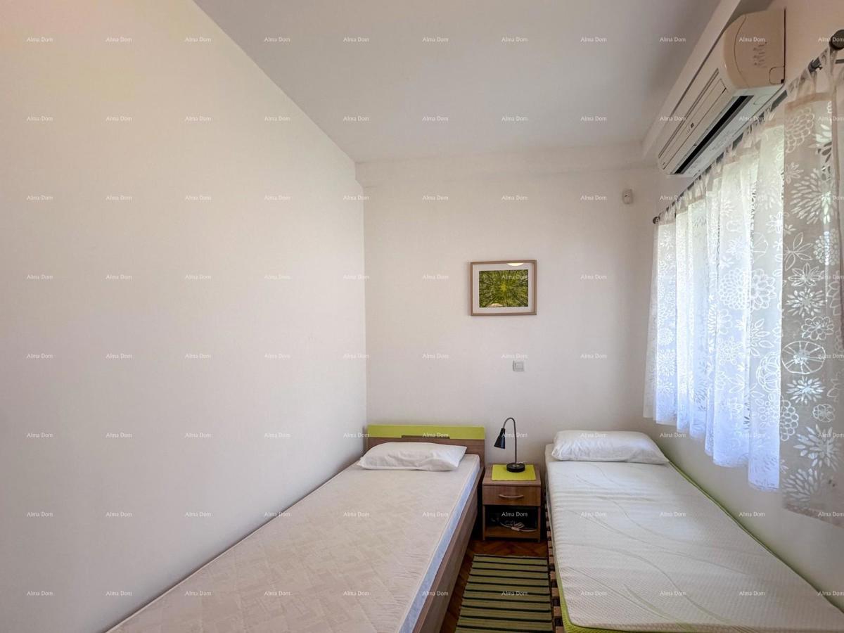 Prekrasna hiša s bazenom v Puli, idealna za družino ali naložbo