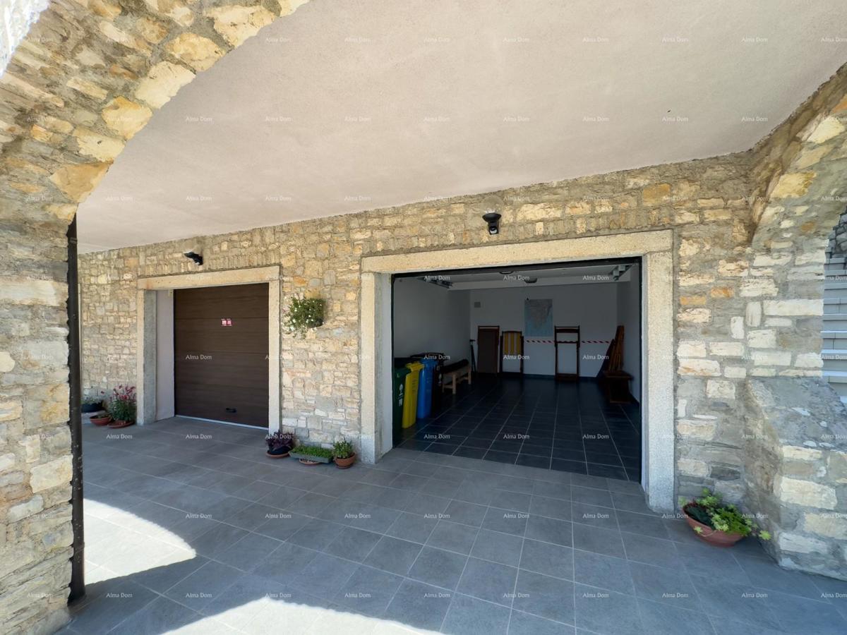 Prekrasna hiša s bazenom v Puli, idealna za družino ali naložbo