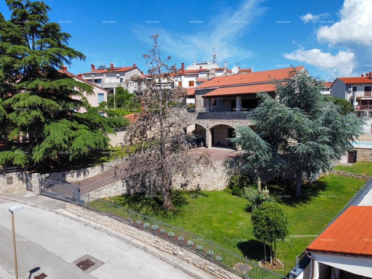 Prekrasna hiša s bazenom v Puli, idealna za družino ali naložbo