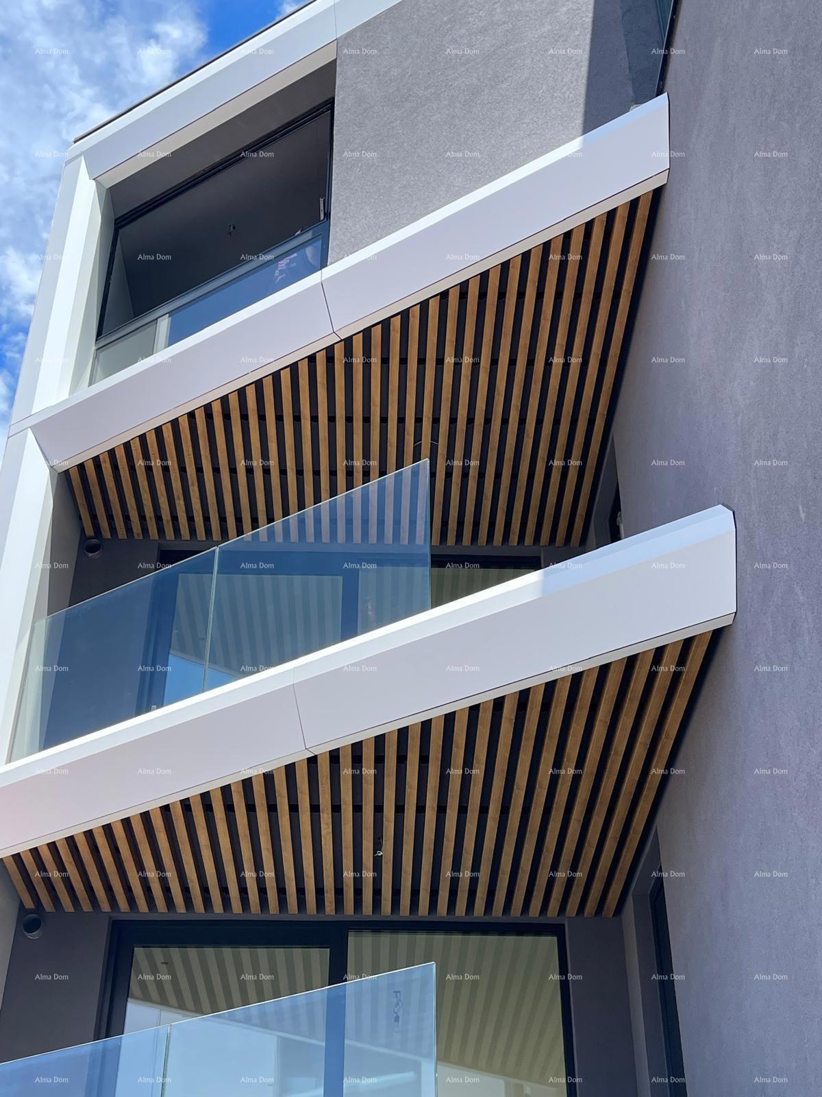 Prodamo stanovanja v stanovanjsko poslovni stavbi s pogledom na morje, center Umaga!