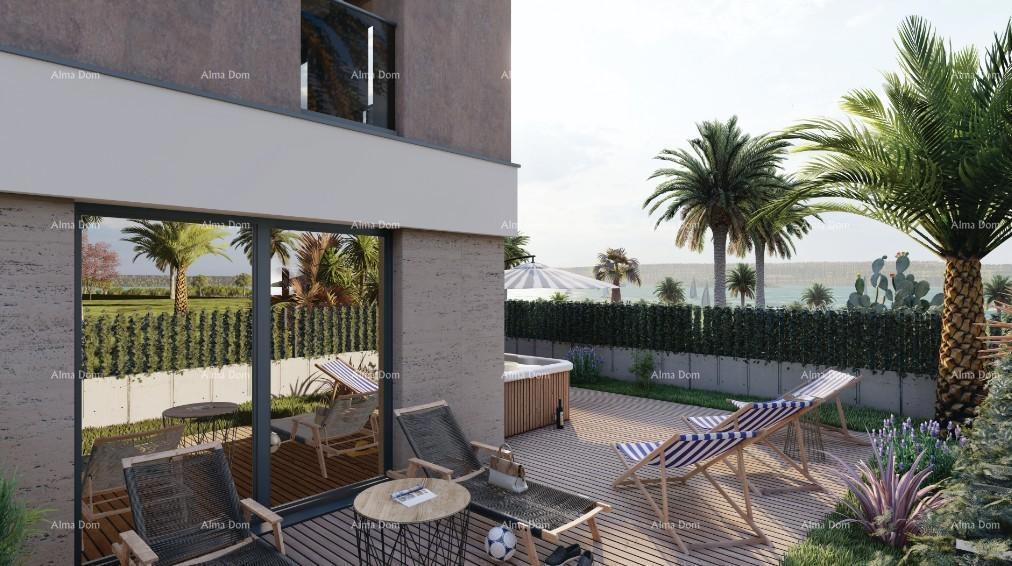 Dupleks luksuzna vila v mediteranskem slogu s bazenom in dvigalom. Pogled na morje! Medulin!