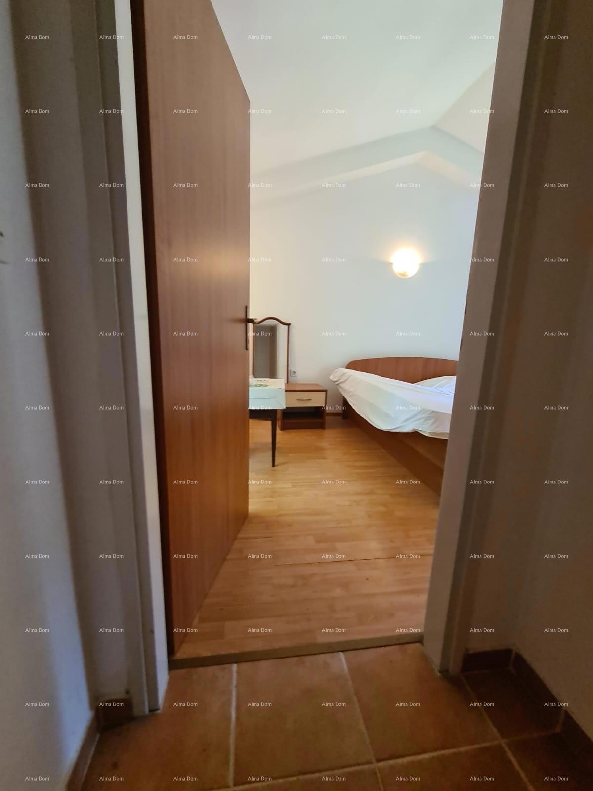 Prodaja hiše z dvoriščem in velikim zemljiščem, Barban