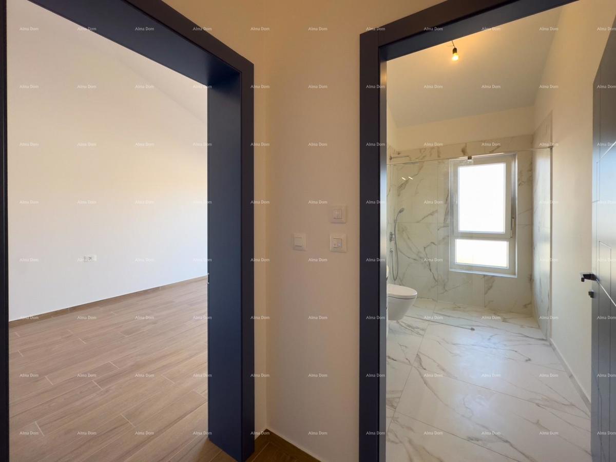 KOŽLJANI - Moderna hiša z bazenom. Blizu gozda, 15 minut do morja