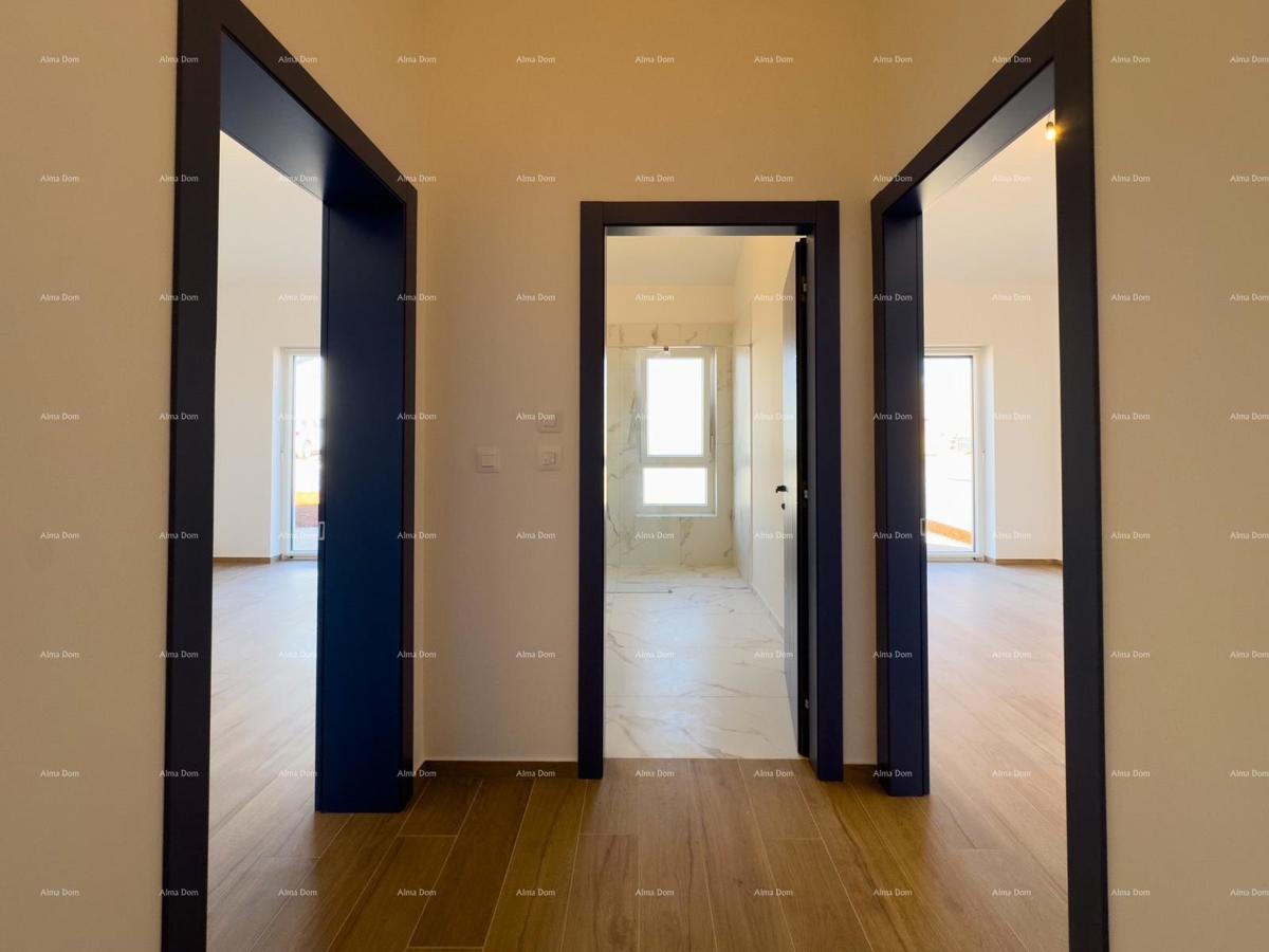 KOŽLJANI - Moderna hiša z bazenom. Blizu gozda, 15 minut do morja