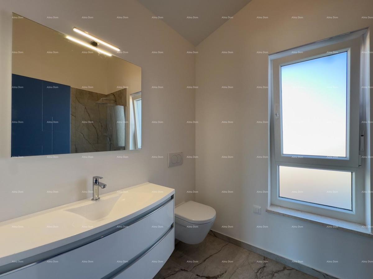 KOŽLJANI - Moderna hiša z bazenom. Blizu gozda, 15 minut do morja