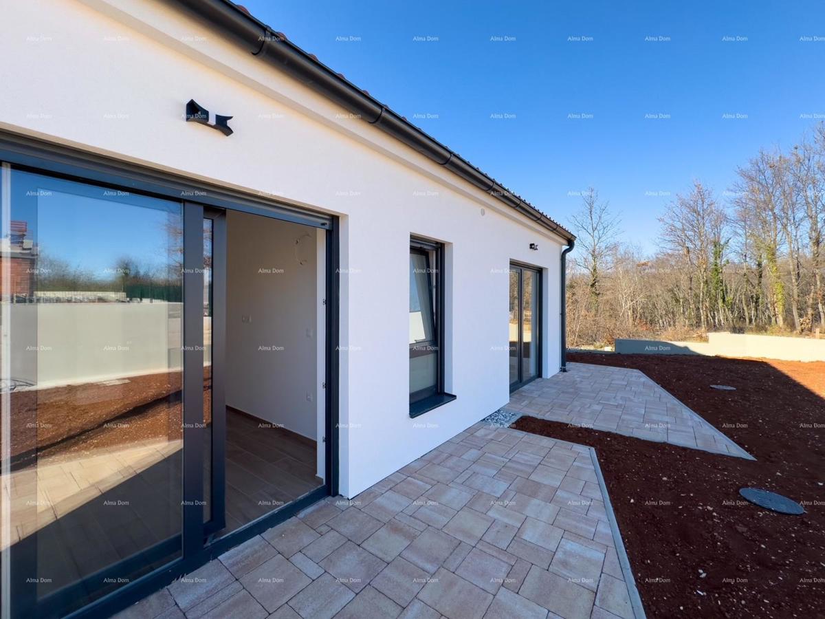 KOŽLJANI - Moderna hiša z bazenom. Blizu gozda, 15 minut do morja