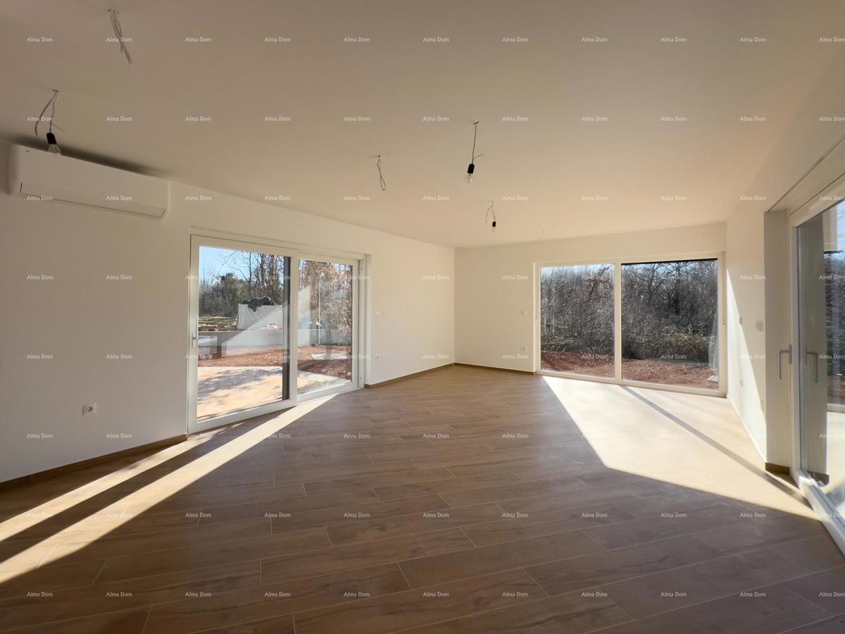 KOŽLJANI - Moderna hiša z bazenom. Blizu gozda, 15 minut do morja